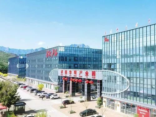 目前已入駐6家呼叫服務(wù)企業(yè)的承德華明產(chǎn)業(yè)園。承德市委宣傳部供圖