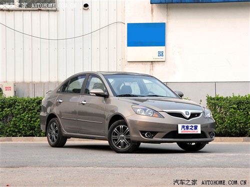 長安 長安汽車 悅翔 2011款 三廂 1.5l 手動3g版